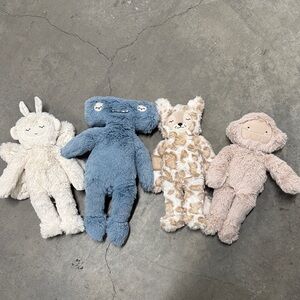 Lot of 4 slumberkin stuffies